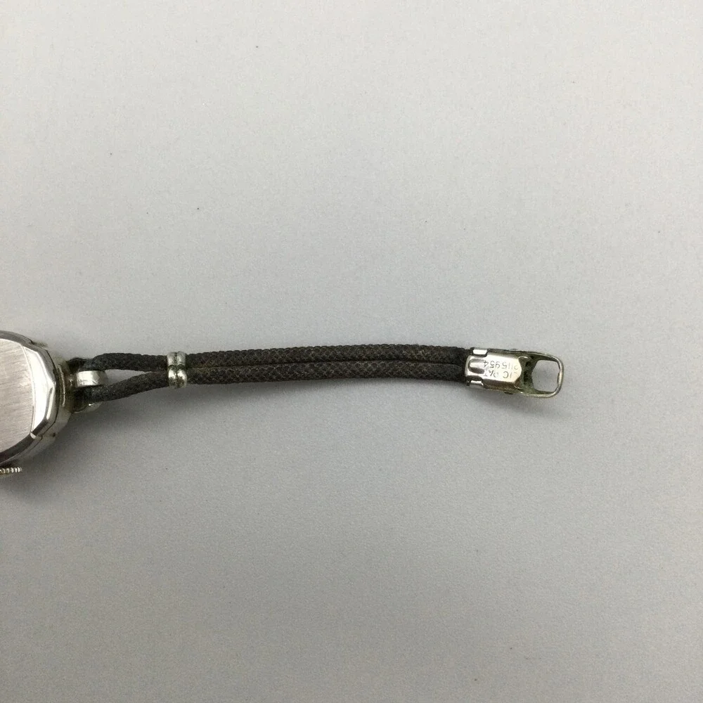 Vintage Louvic Womens Watch 16mm Silver Tone Manual 17 Jewels Swiss Made